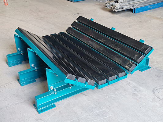 Load Zone Idler Roller Conveyor Impact Bed Sabuk Konveyor Tahan Benturan Cradle Bed