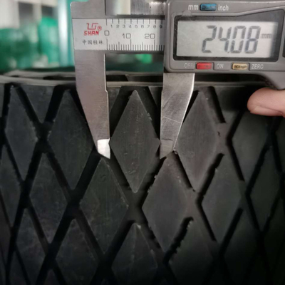 Herringbone Pattern Belt Conveyor Pulley Lagging Diamond Groove Rubber Pulley Lagging Sheet