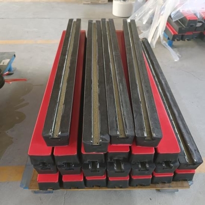 Conveyor Impact Cradle Slide Bar 65A Impact Pad Untuk Belt Conveyor