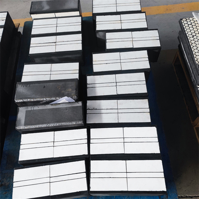 Industri Pertambangan 99% Alumina ZTA Ceramic Wear Liner Tahan Abrasi